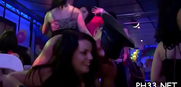  Cheeks in club drilled undress dancer